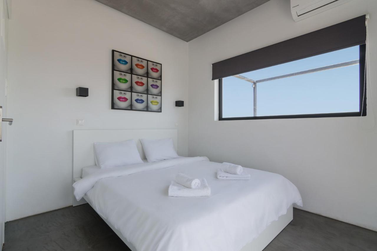 Apartment With Terrace In Pireusz Kültér fotó